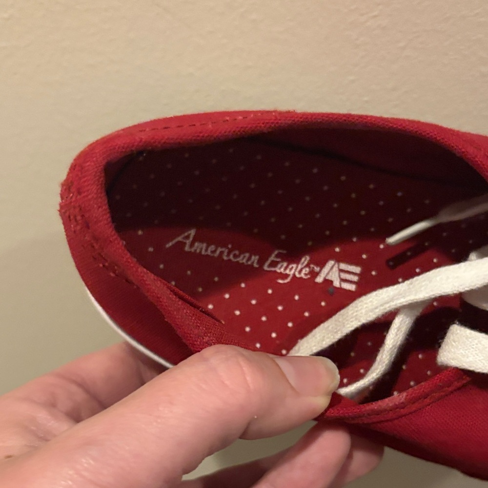🔥2/$10 3/$12  American Eagle Outfitters Red Sneakers with White Laces - Picture 3 of 5